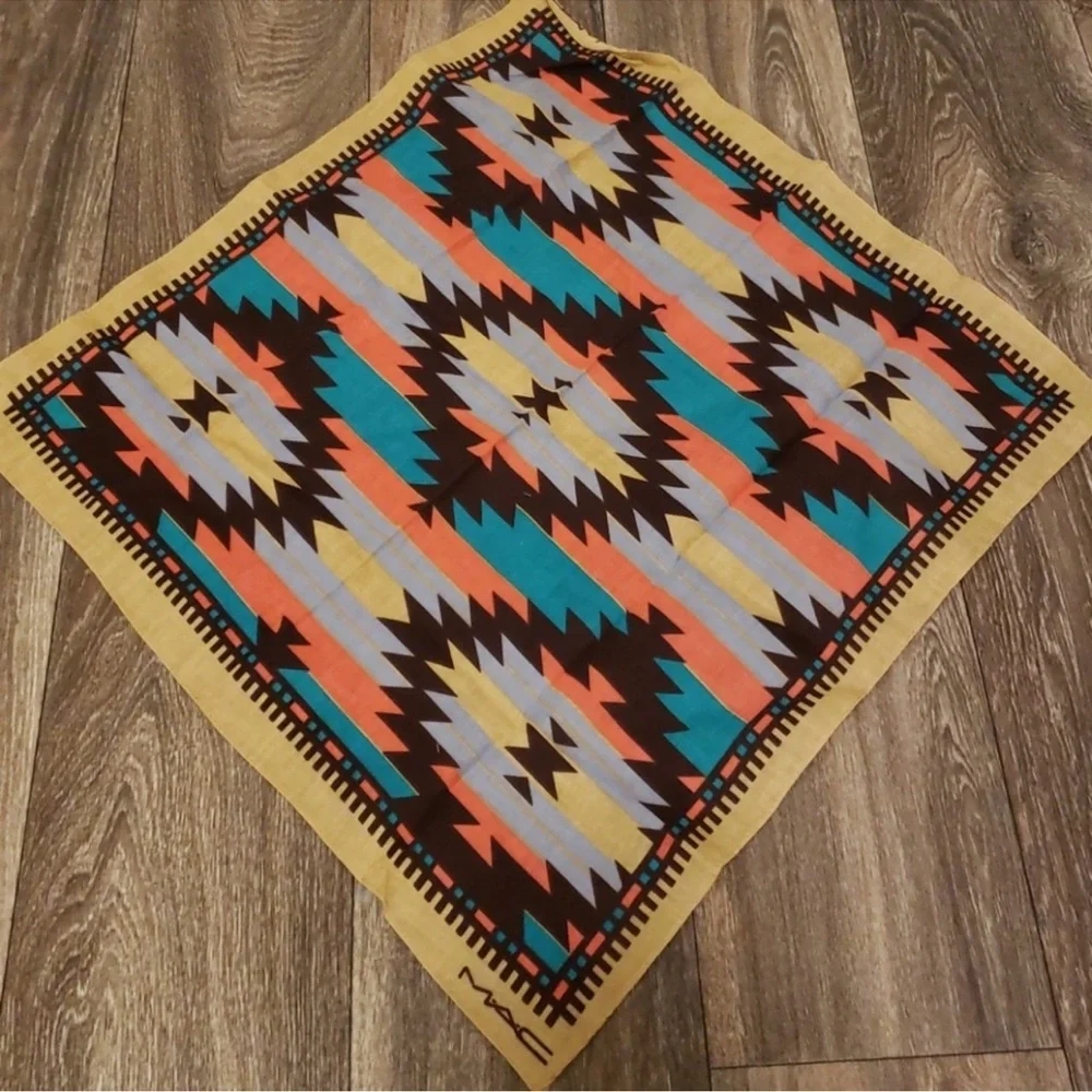 MAC Vibe Tribe Collection Bandana Scarf Aztec Pint Limited Edition - Picture 3 of 6